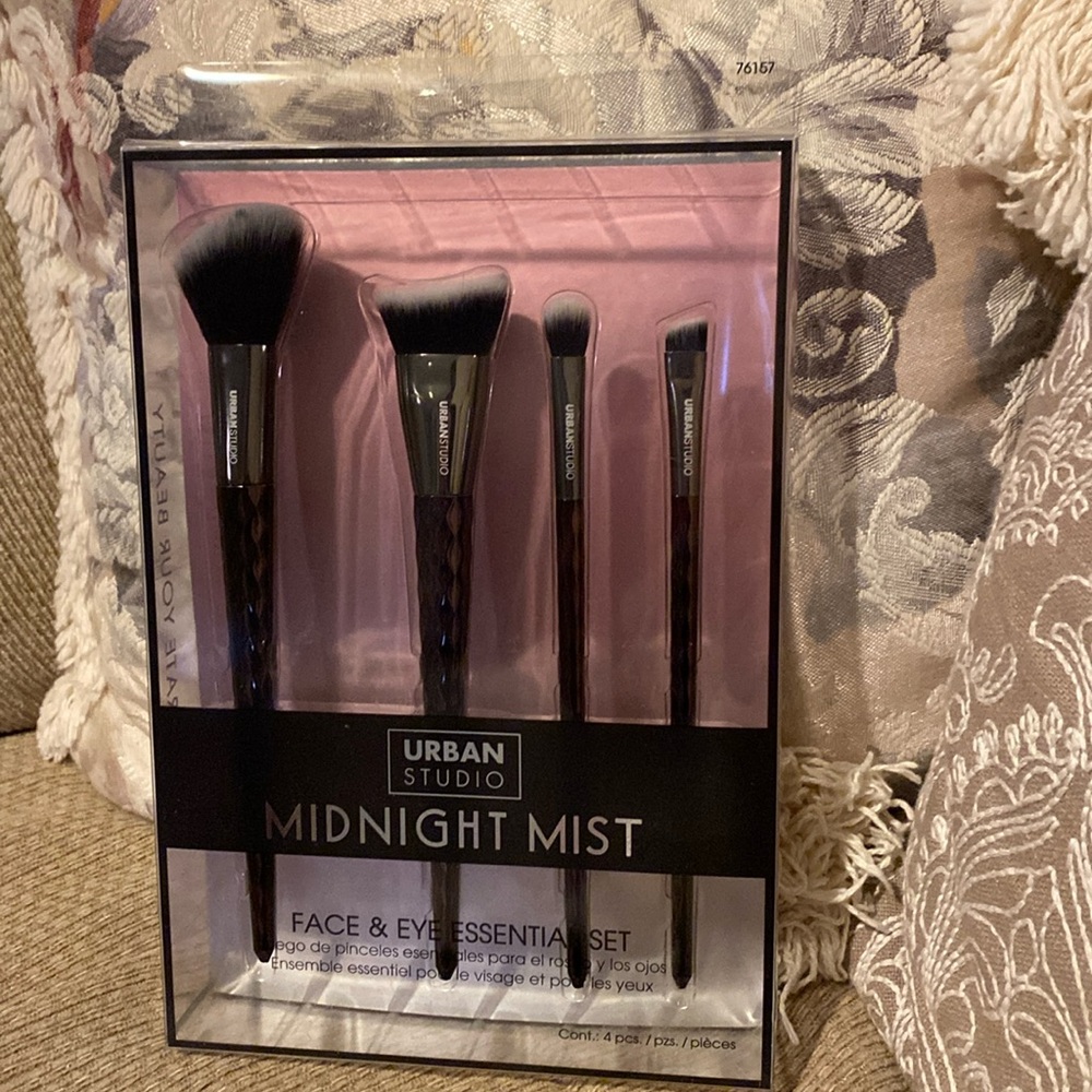 ♣️NWT Urban Studio Midnight Mist Face & Eye Essential Set